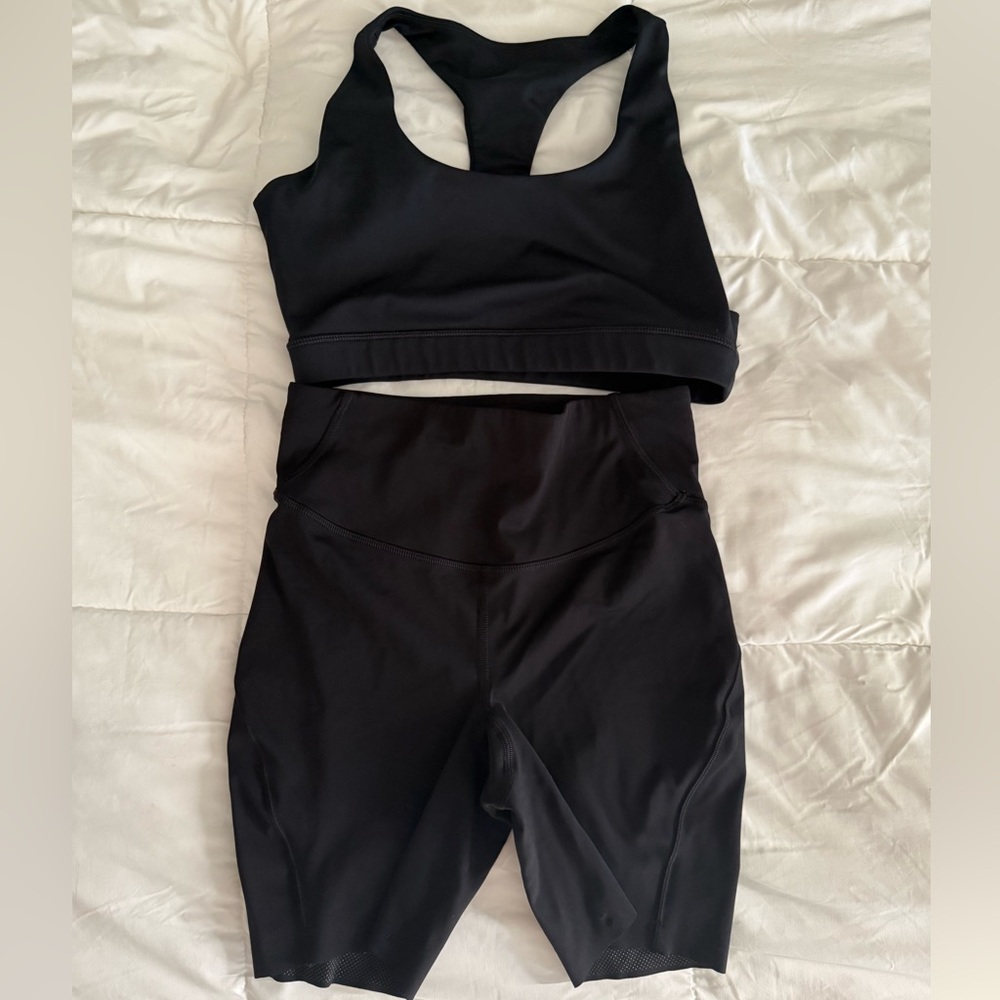 Lululemon biker shorts Set & Buff bunny Black Sports Bra